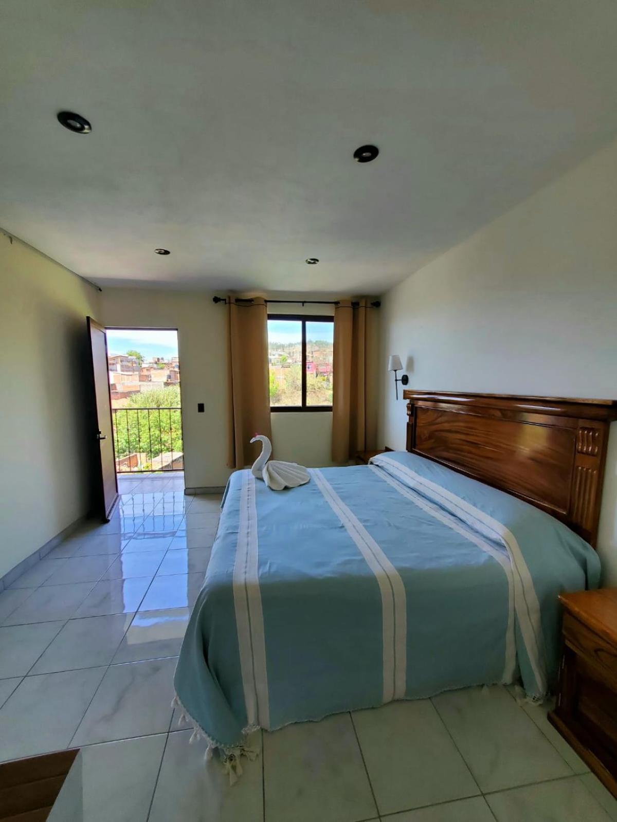 Hotel Posada Camelinas Pátzcuaro Екстериор снимка