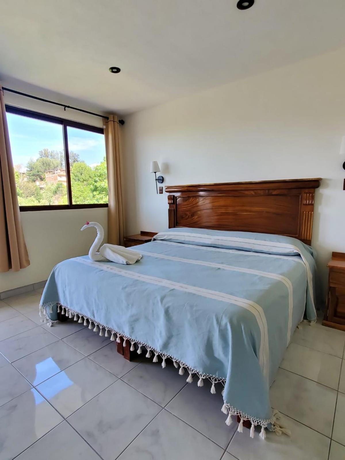 Hotel Posada Camelinas Pátzcuaro Екстериор снимка
