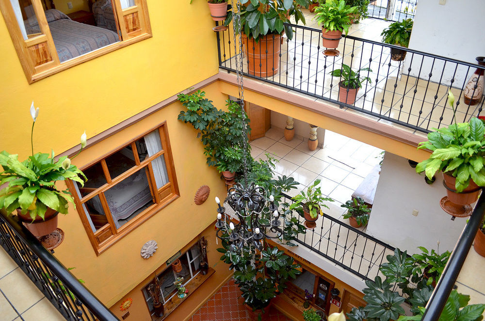 Hotel Posada Camelinas Pátzcuaro Екстериор снимка