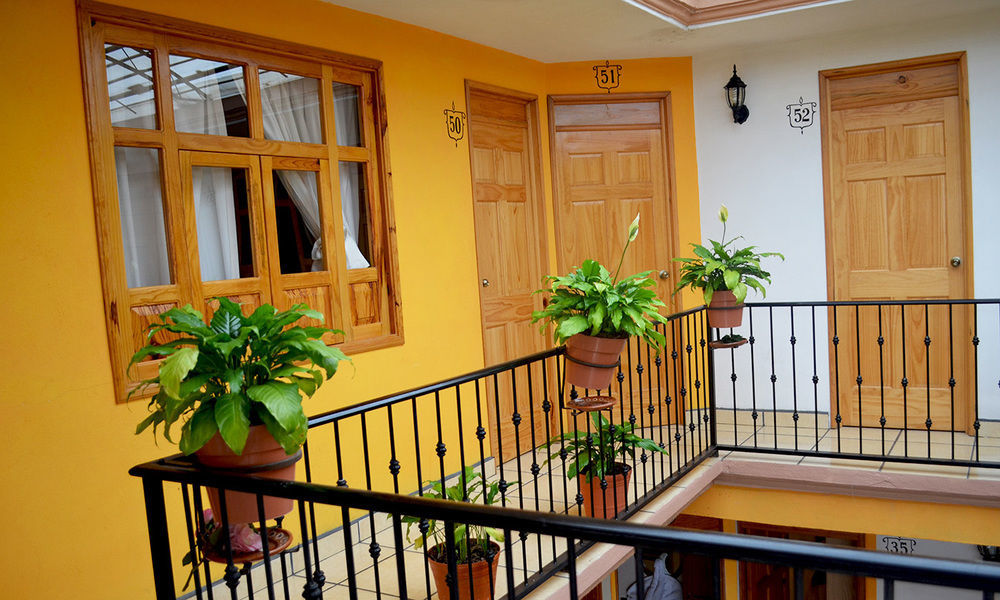 Hotel Posada Camelinas Pátzcuaro Екстериор снимка